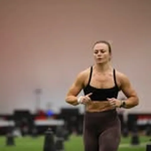 @laceymacks.fitness profile image