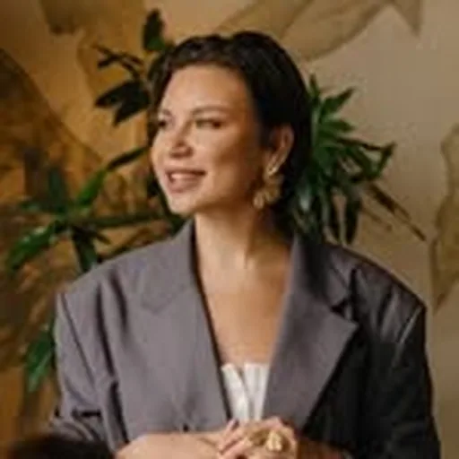 @lady_zhura profile image