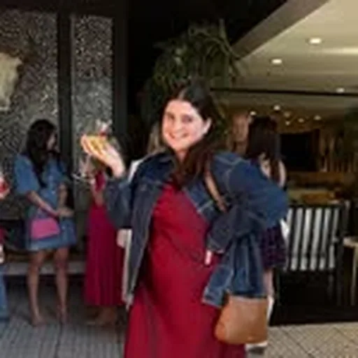 @lalehfinds profile image