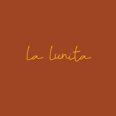@lalunita_logan profile image