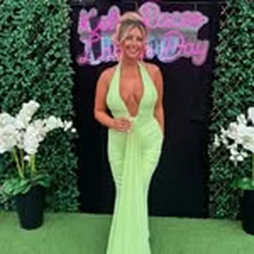 @lanalouise_x profile image