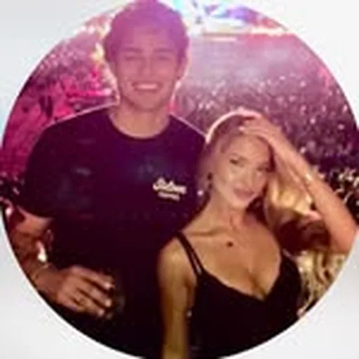 @landrewis4ever profile image