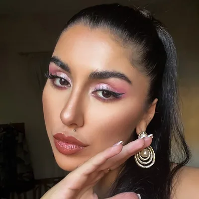 @laraaoun_ profile image