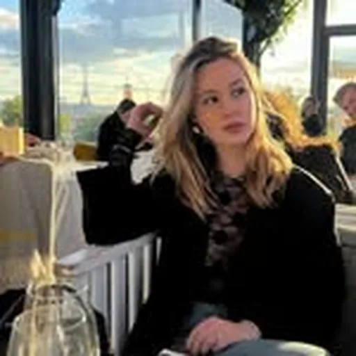 @laratheatre profile image