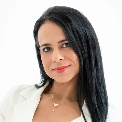 @larissagodoibikini profile image