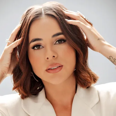 @larissalibardii profile image