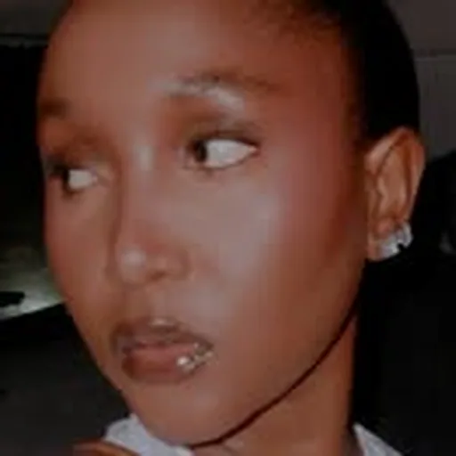 @larleyyy profile image