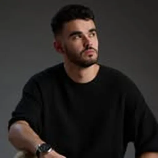 @larzamusic profile image