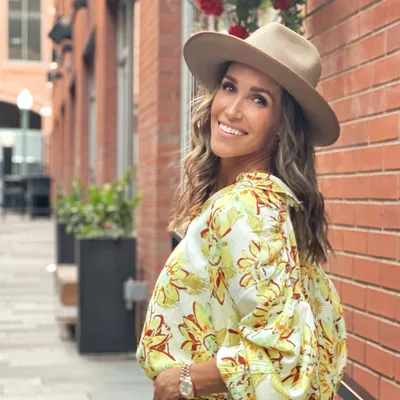 @latewithkate profile image