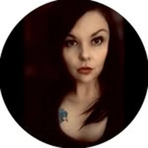@laurasbeatingart profile image