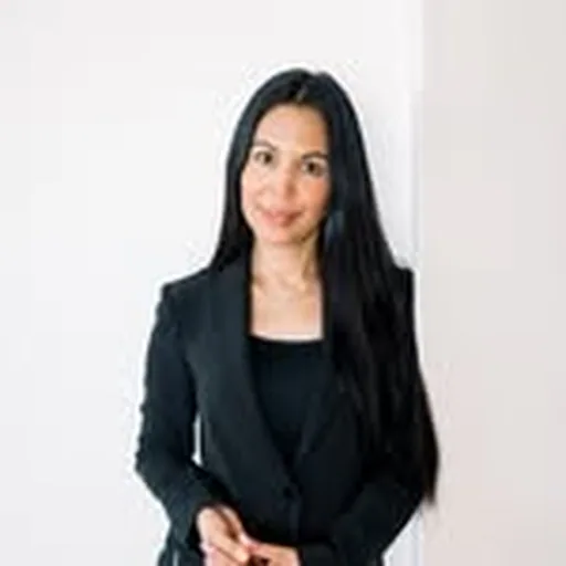 @lauravazquezrealtor profile image