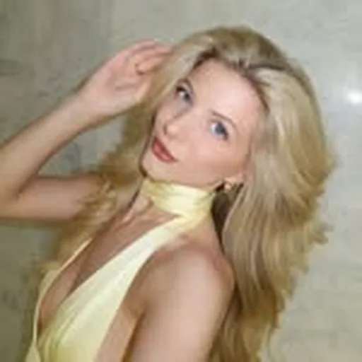 @lauren_bazinet profile image