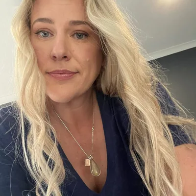 @laurenelizabethjackson profile image