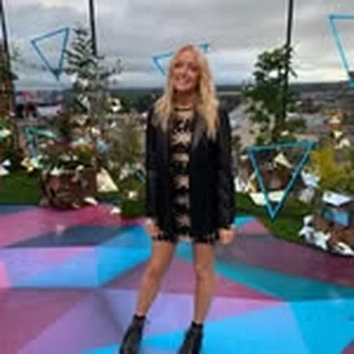 @laurenlaverne profile image