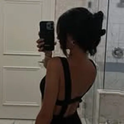 @lauu.loo profile image