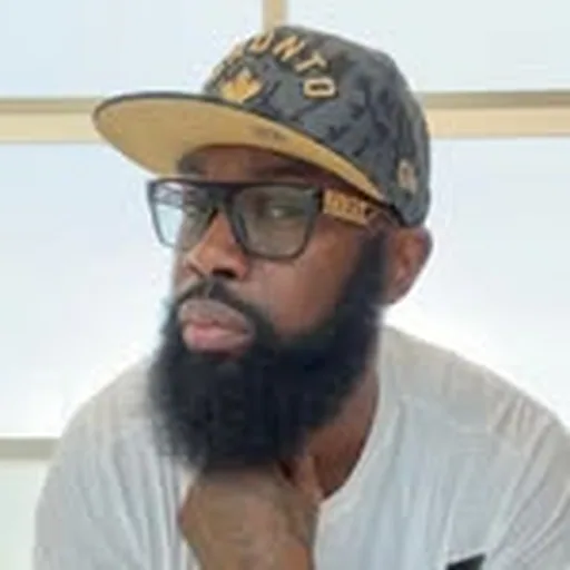 @lavishnlooney profile image
