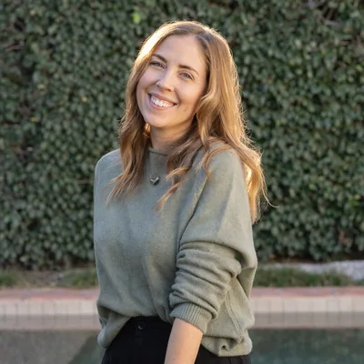@lawithlaura profile image