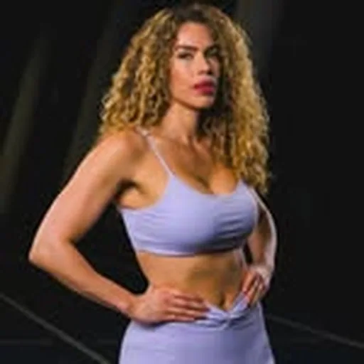 @laylaluciano profile image