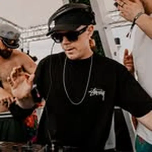 @lazcru profile image