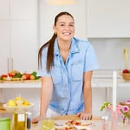 @leahitsines profile image