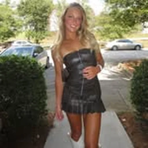 @leahklurman profile image