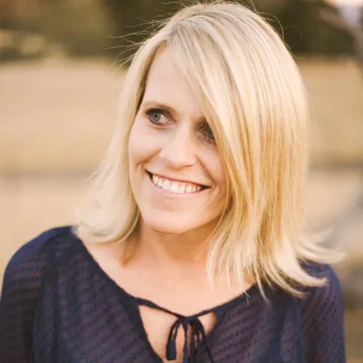 @leighannrowe profile image