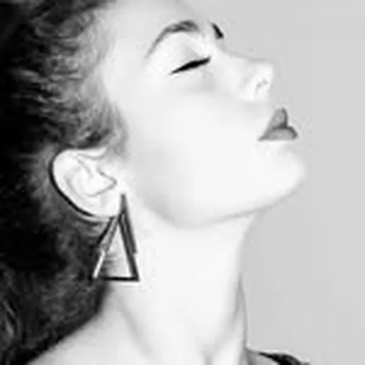 @lenazafra profile image