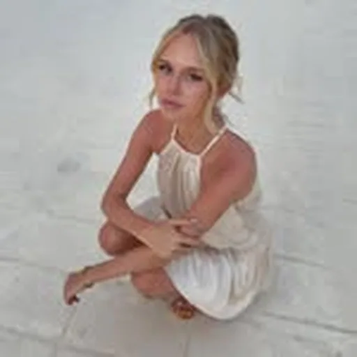 @lenimariee profile image