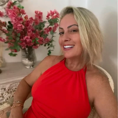 @lensofebru profile image