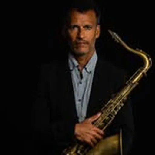 @lessa_sax profile image