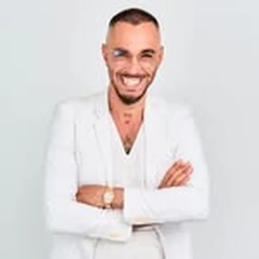 @lexleodrsmile profile image