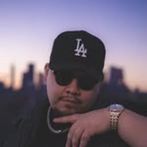 @lexondamove profile image