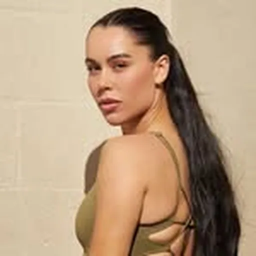 @lil.val_ profile image