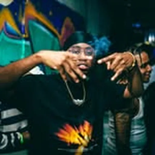@liljezzy_ profile image