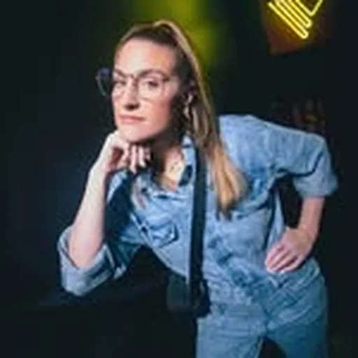 @lindsayadamsispopular profile image