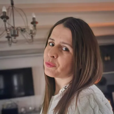 @lindsey.ugc.fr profile image