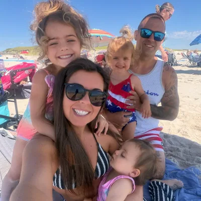 @lindseyguarinoo profile image
