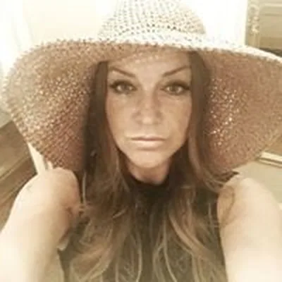@linneadeb profile image