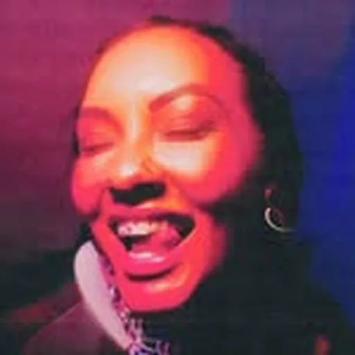 @listentocarola profile image