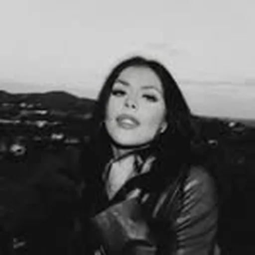 @lizzie_viv profile image