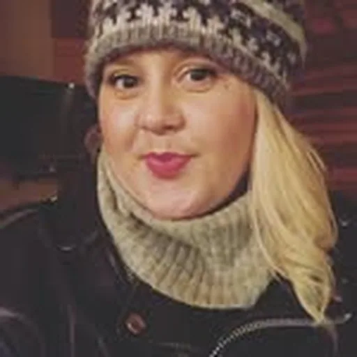 @lizzierose profile image