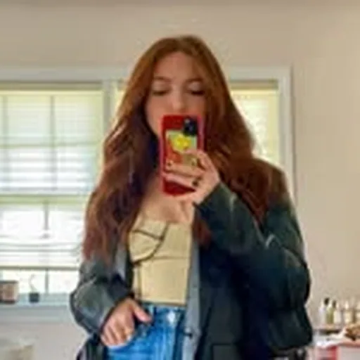 @lizzygulino profile image