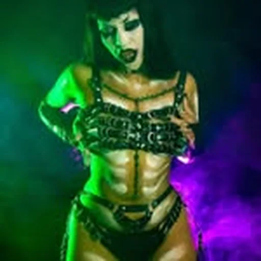 @lola.strange profile image