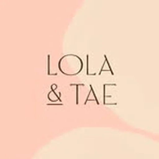 @lolaandtae profile image