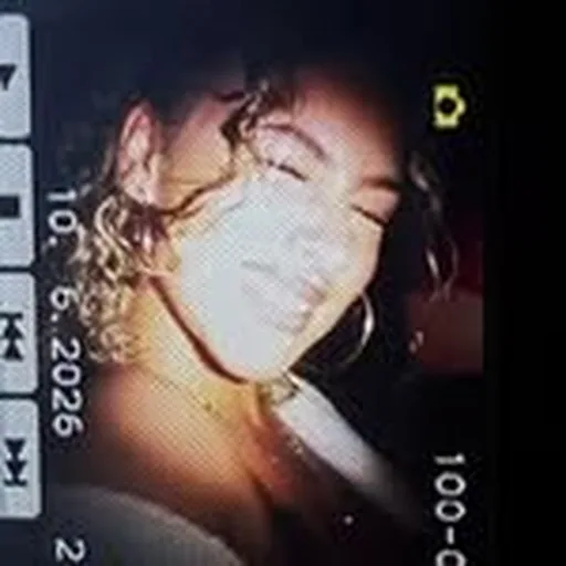 @lolamoxom profile image
