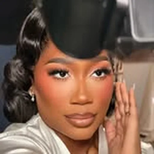 @lolatouch_ profile image