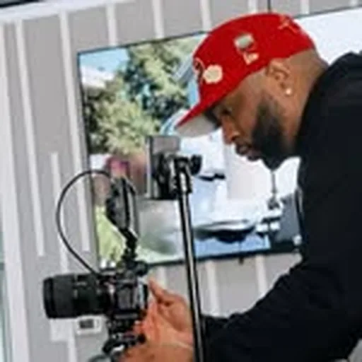 @longlivefilms profile image