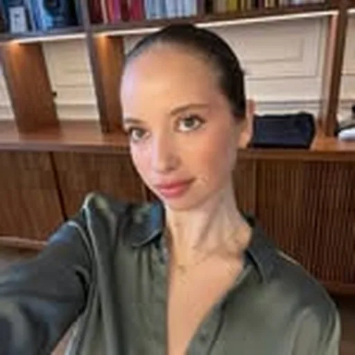 @louisethomaas profile image