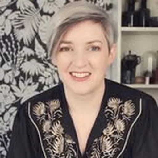 @louracheldavis profile image