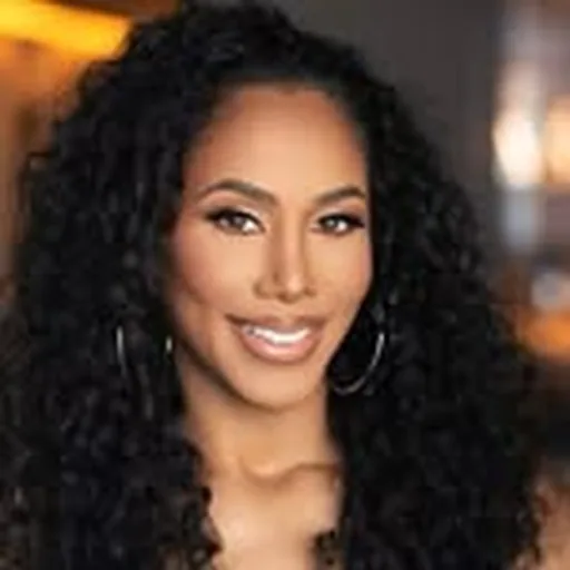 @lovehazelrenee profile image